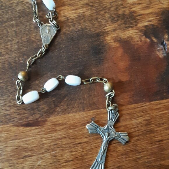 Two Vintage 1940s/1950s Italian Rosaries (a pair) - Picture 9 of 9